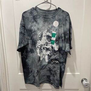 Men's Gray Tie-Dye Graphic T-Shirt